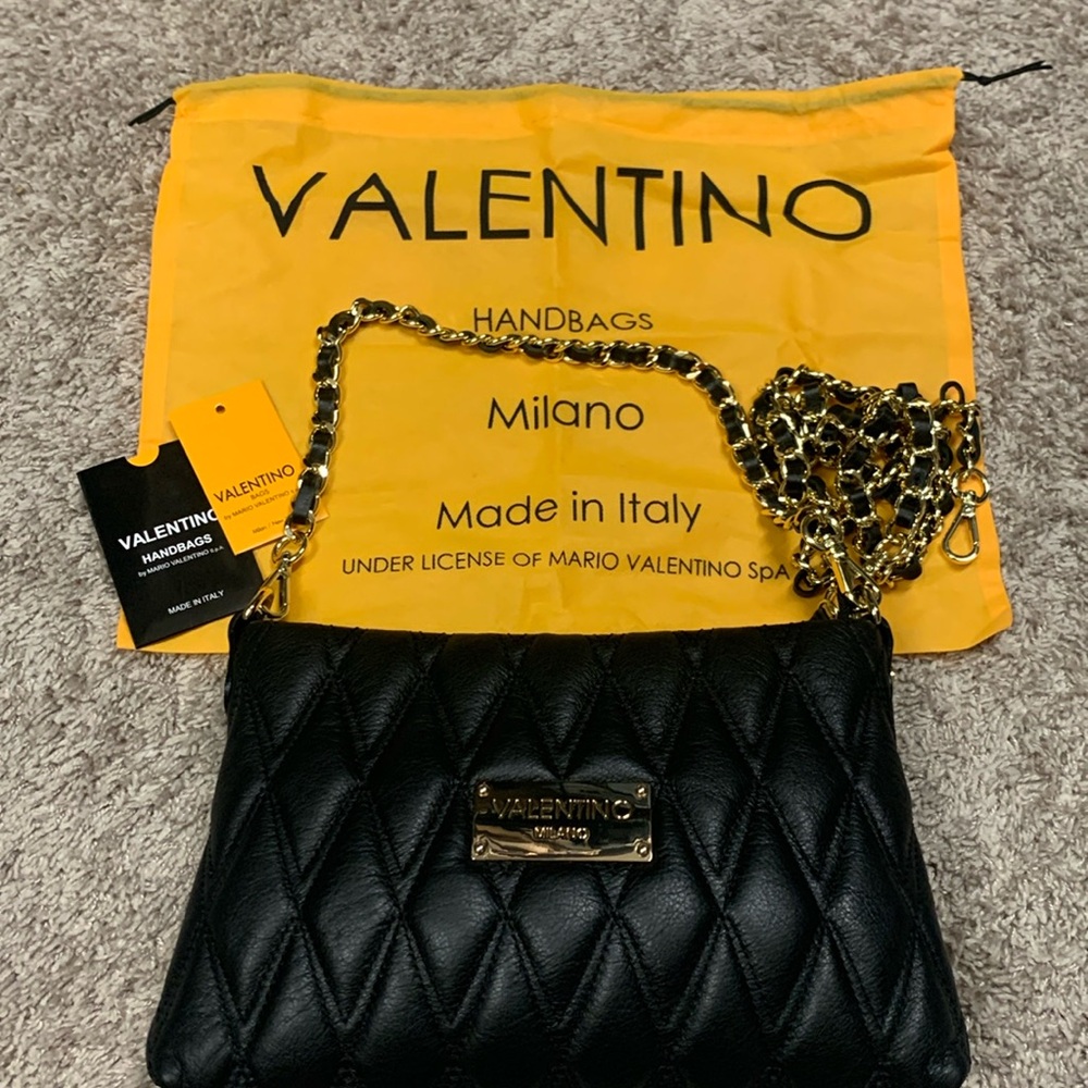 Vanille D Sauvage Quilted Shoulder Bag. Valentino black handbag. New with tags.
